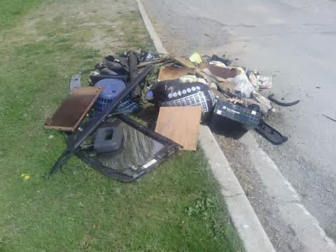 Rubbish/Recycling, a report photo