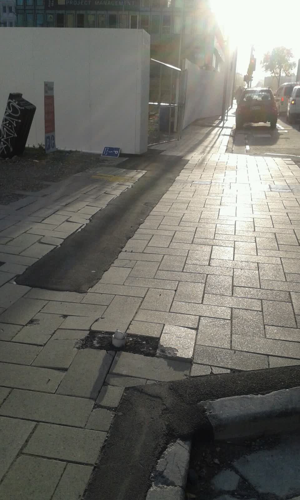 The photograph attached to this roading/streets report