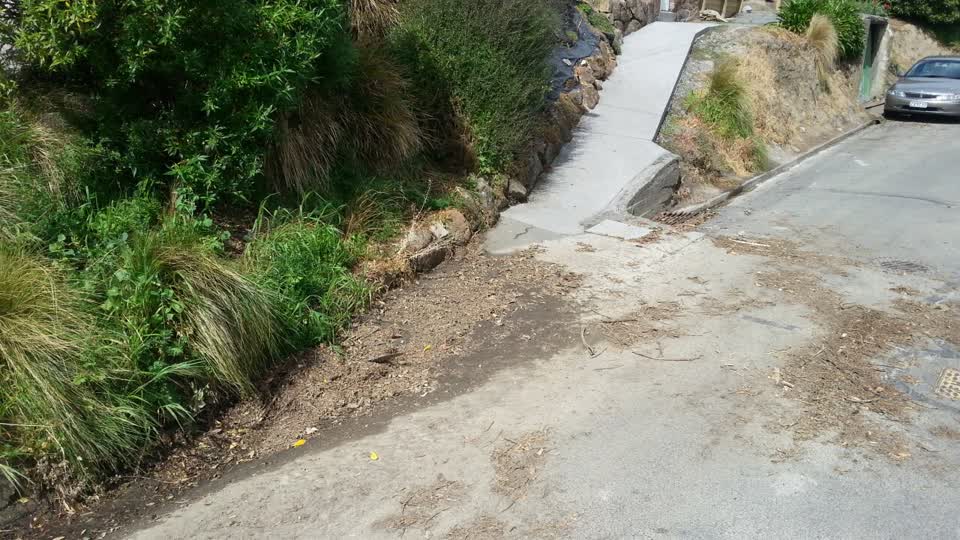 The photograph attached to this roading/streets report