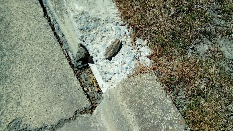 The photograph attached to this roading/streets report