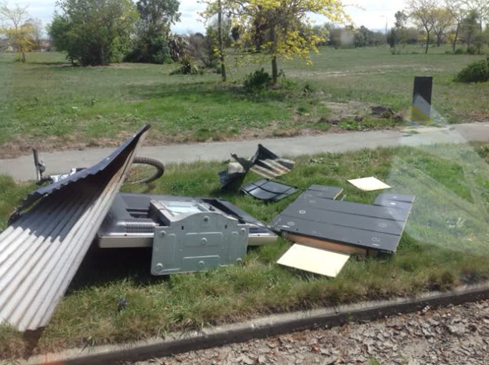 The photograph attached to this rubbish/recycling report