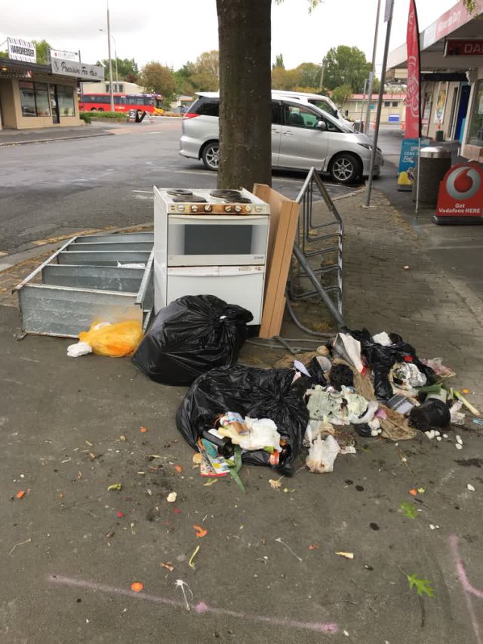 The photograph attached to this rubbish/recycling report