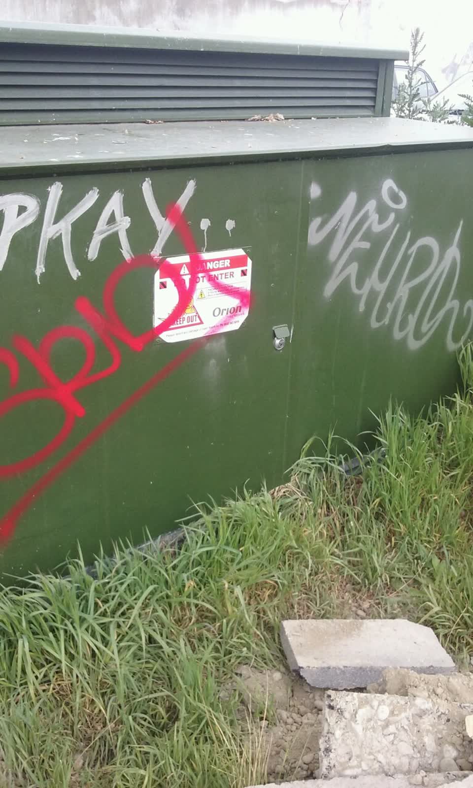 The photograph attached to this graffiti report