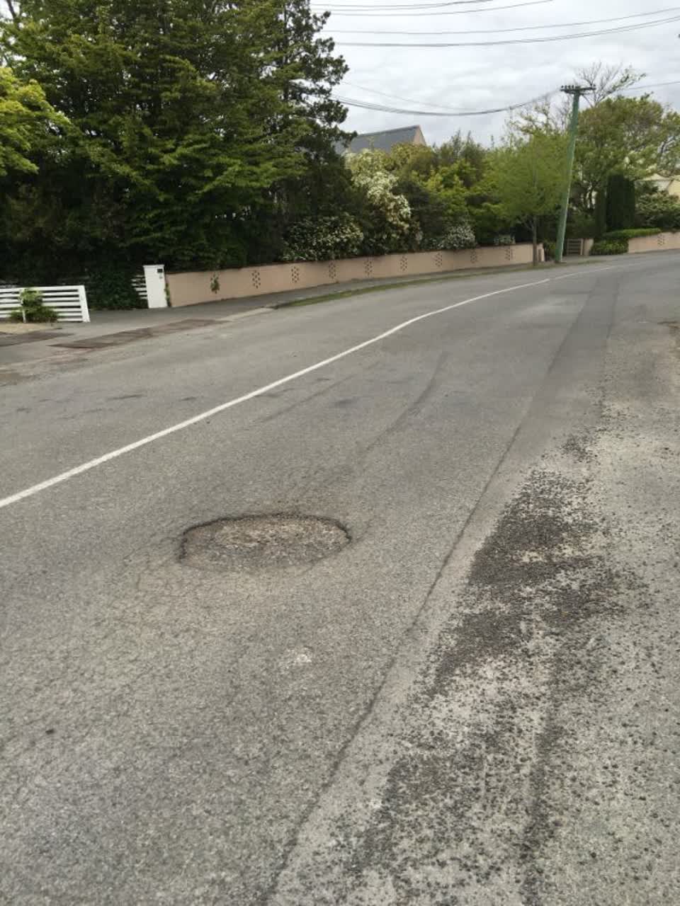 The photograph attached to this roading/streets report