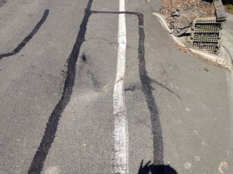 The photograph attached to this roading/streets report