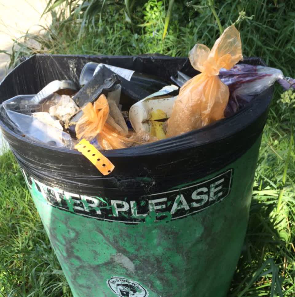 The photograph attached to this rubbish/recycling report