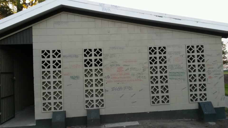 The photograph attached to this graffiti report