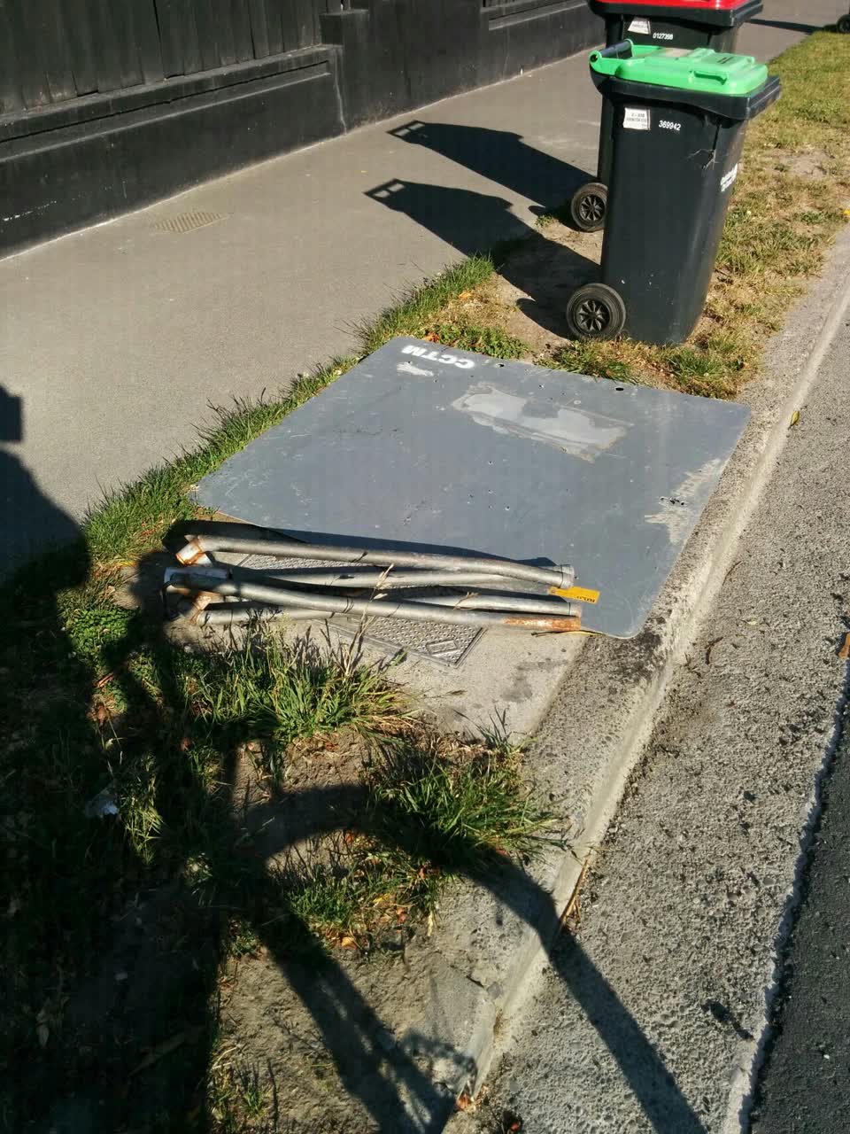 The photograph attached to this roading/streets report