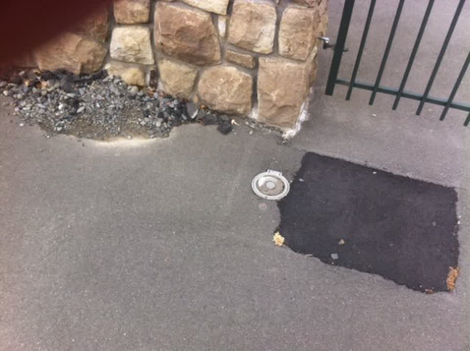 The photograph attached to this roading/streets report
