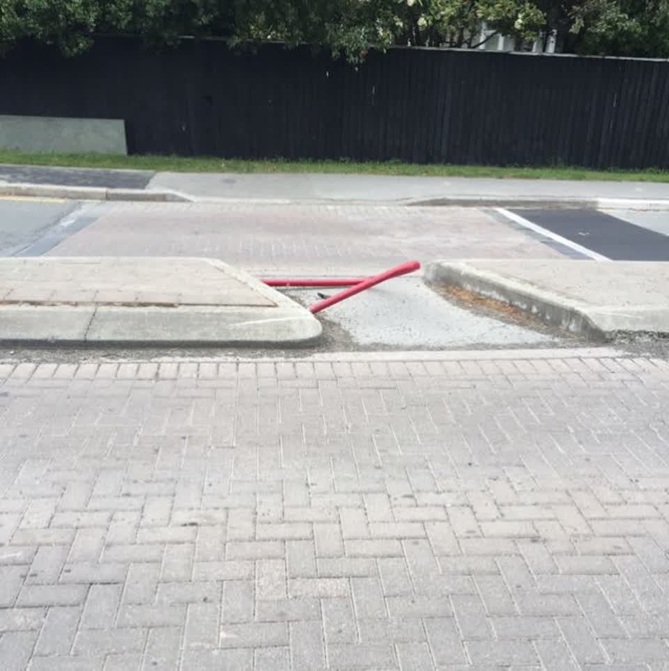 The photograph attached to this roading/streets report