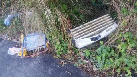 Rubbish/Recycling, a report photo