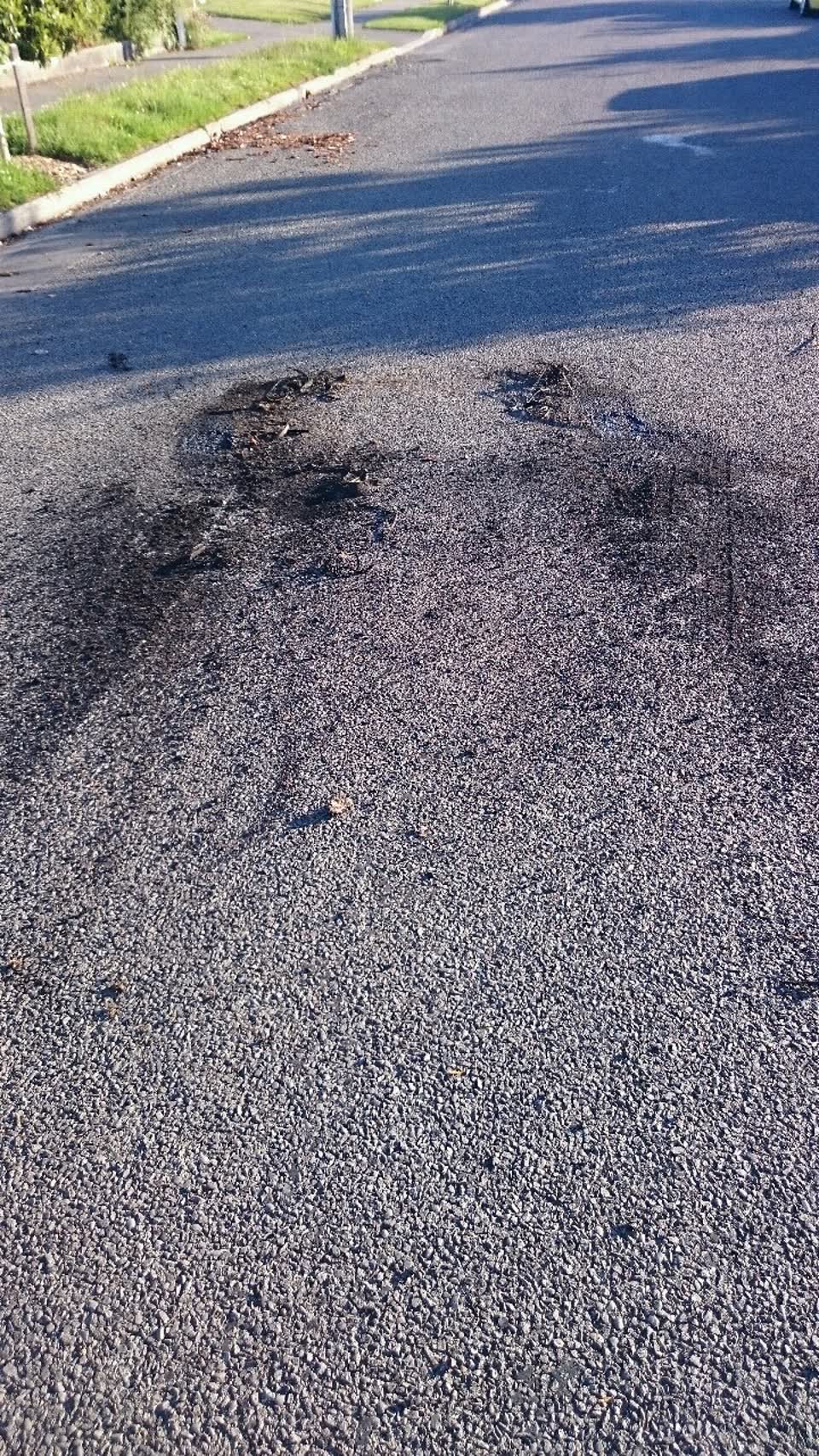 The photograph attached to this roading/streets report