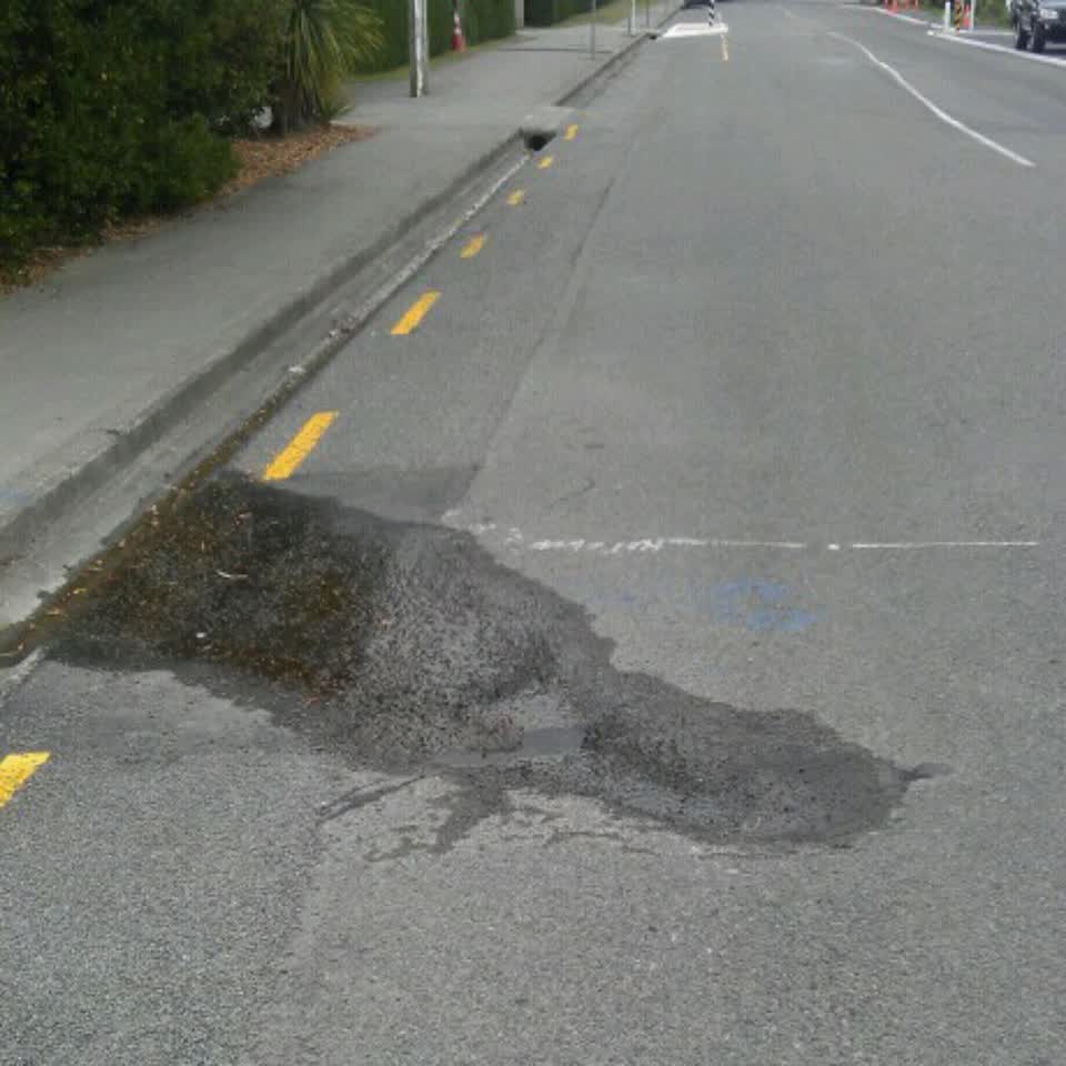 The photograph attached to this roading/streets report