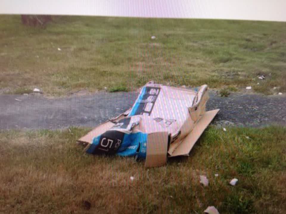 The photograph attached to this rubbish/recycling report