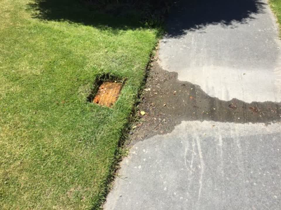 The photograph attached to this water supply report