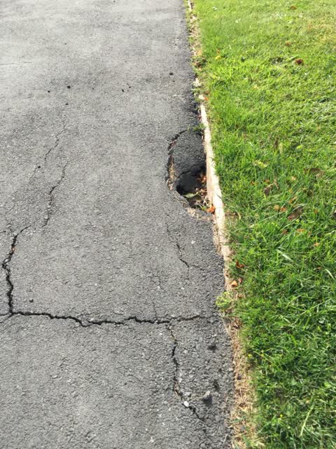 Roading/Streets, a report photo