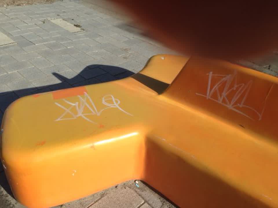 The photograph attached to this graffiti report