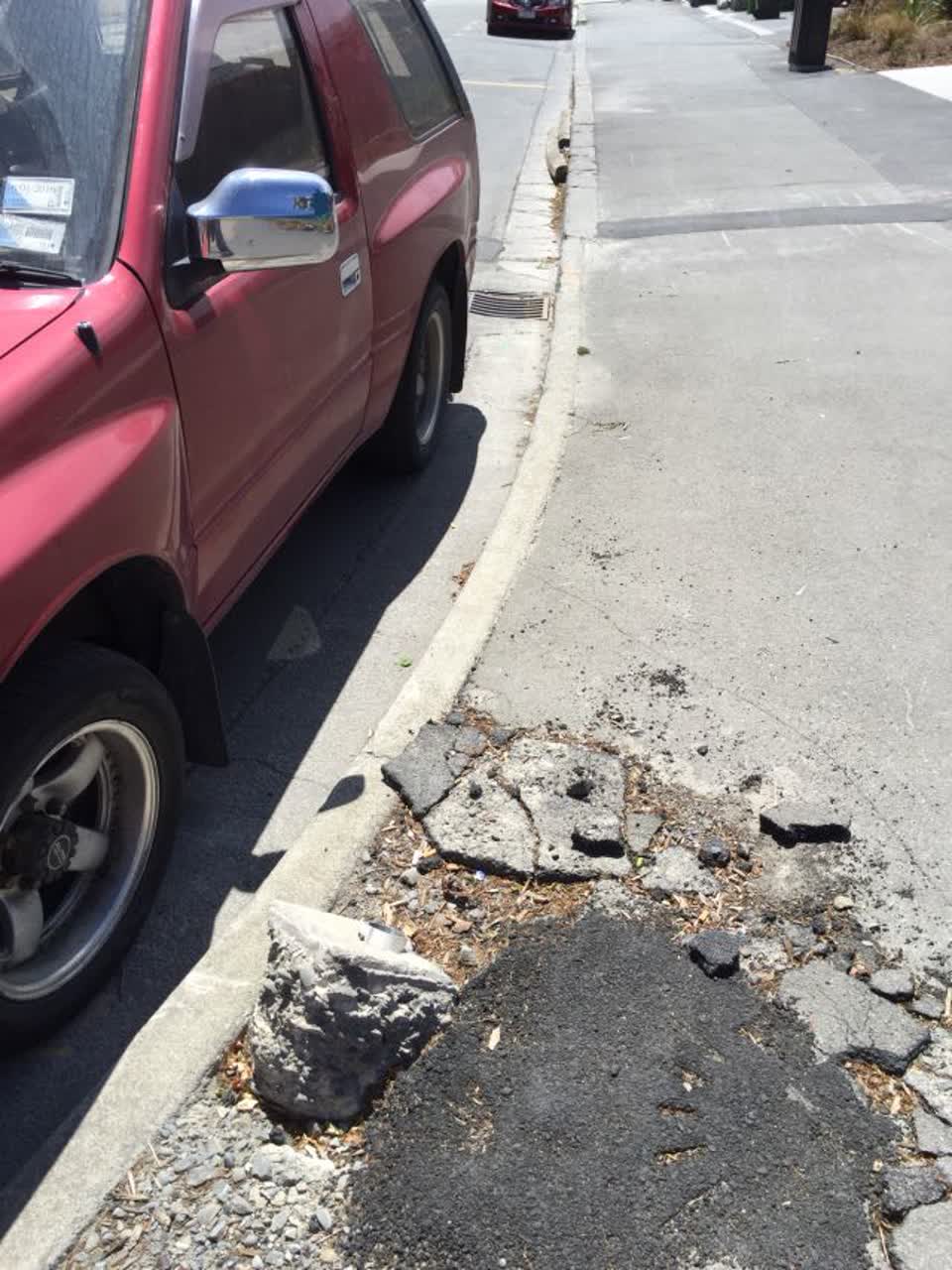 The photograph attached to this roading/streets report