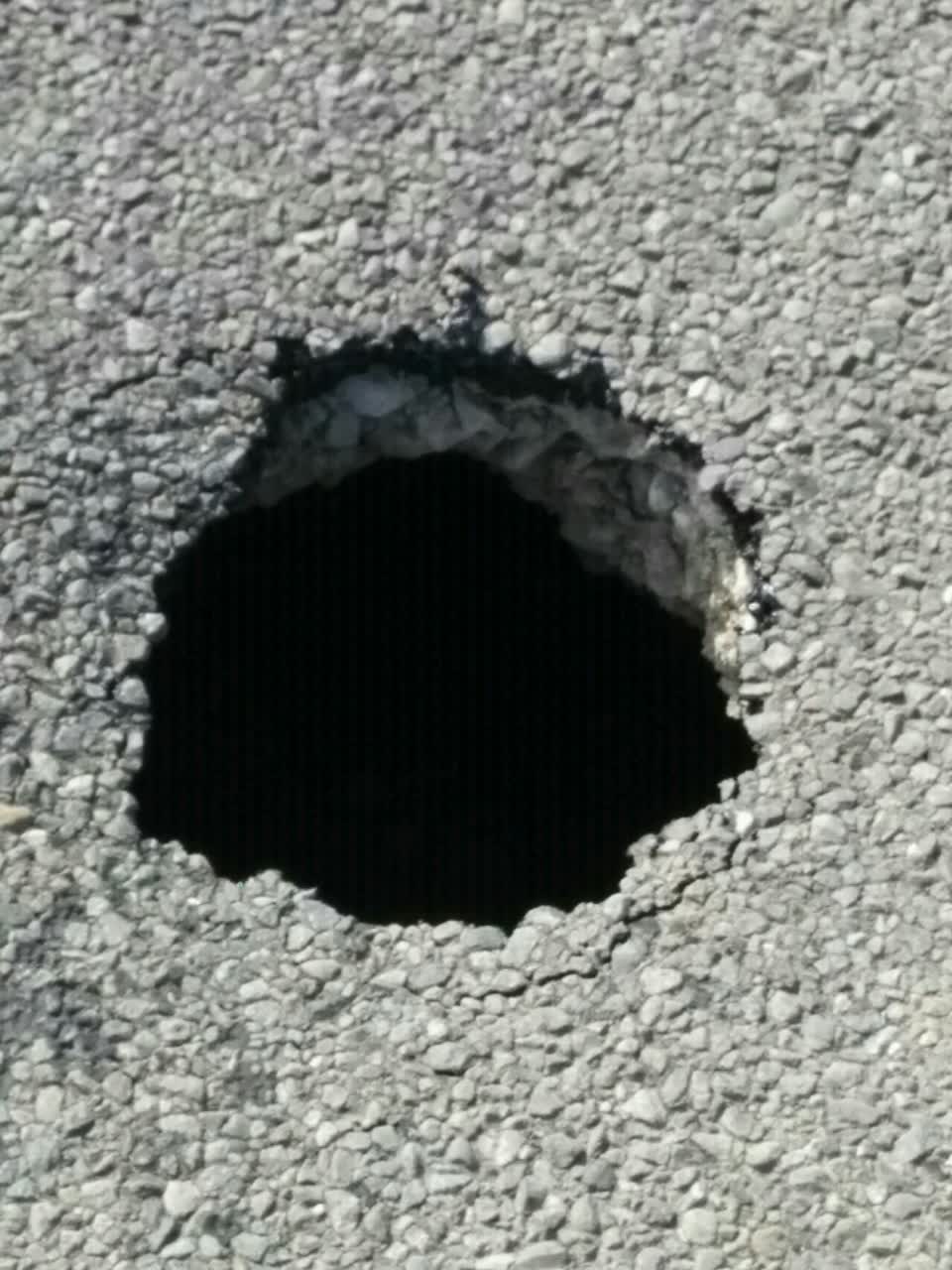 The photograph attached to this roading/streets report