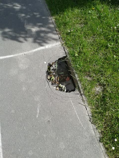 Roading/Streets, a report photo