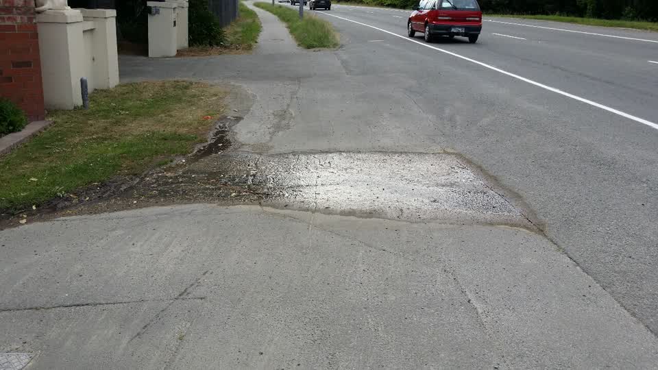 The photograph attached to this roading/streets report