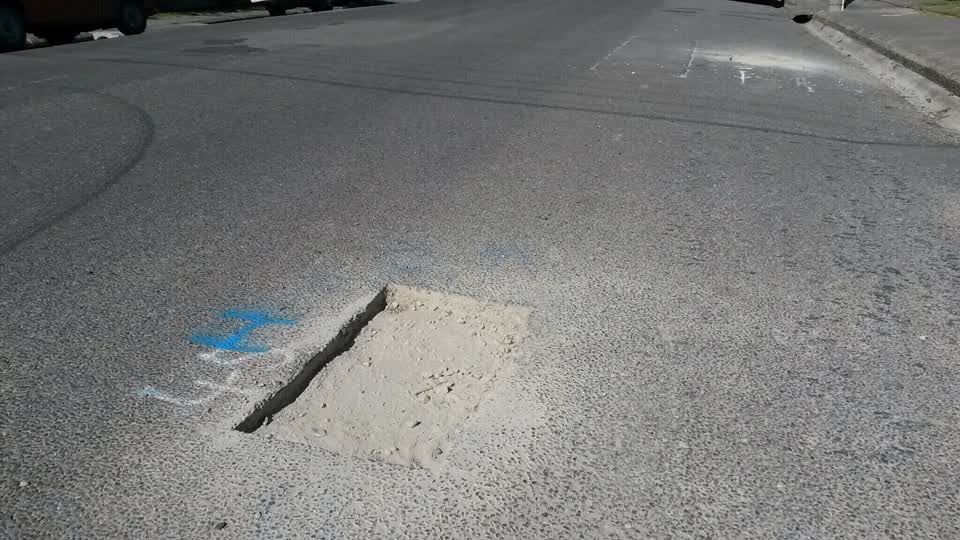 The photograph attached to this roading/streets report