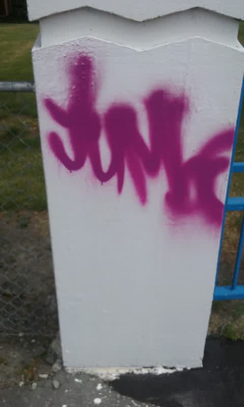 Graffiti, a report photo