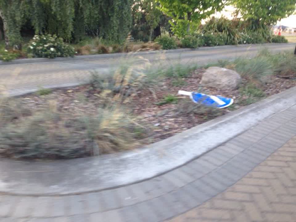 The photograph attached to this roading/streets report