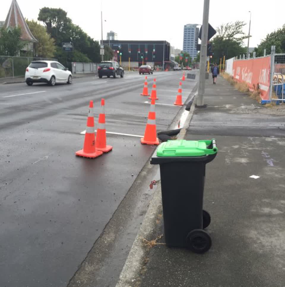 The photograph attached to this rubbish/recycling report