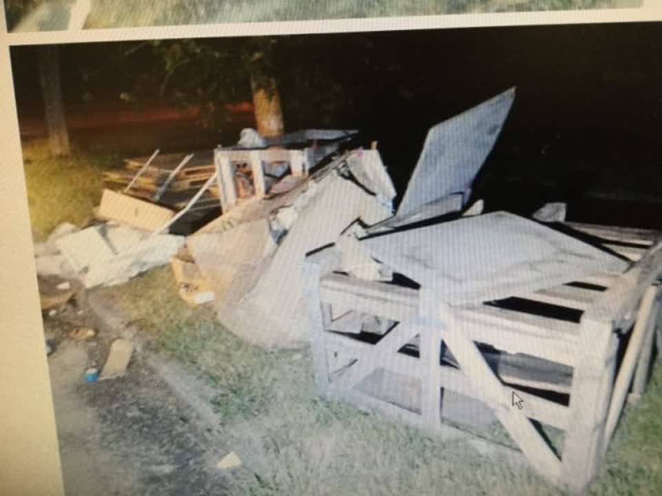 The photograph attached to this rubbish/recycling report
