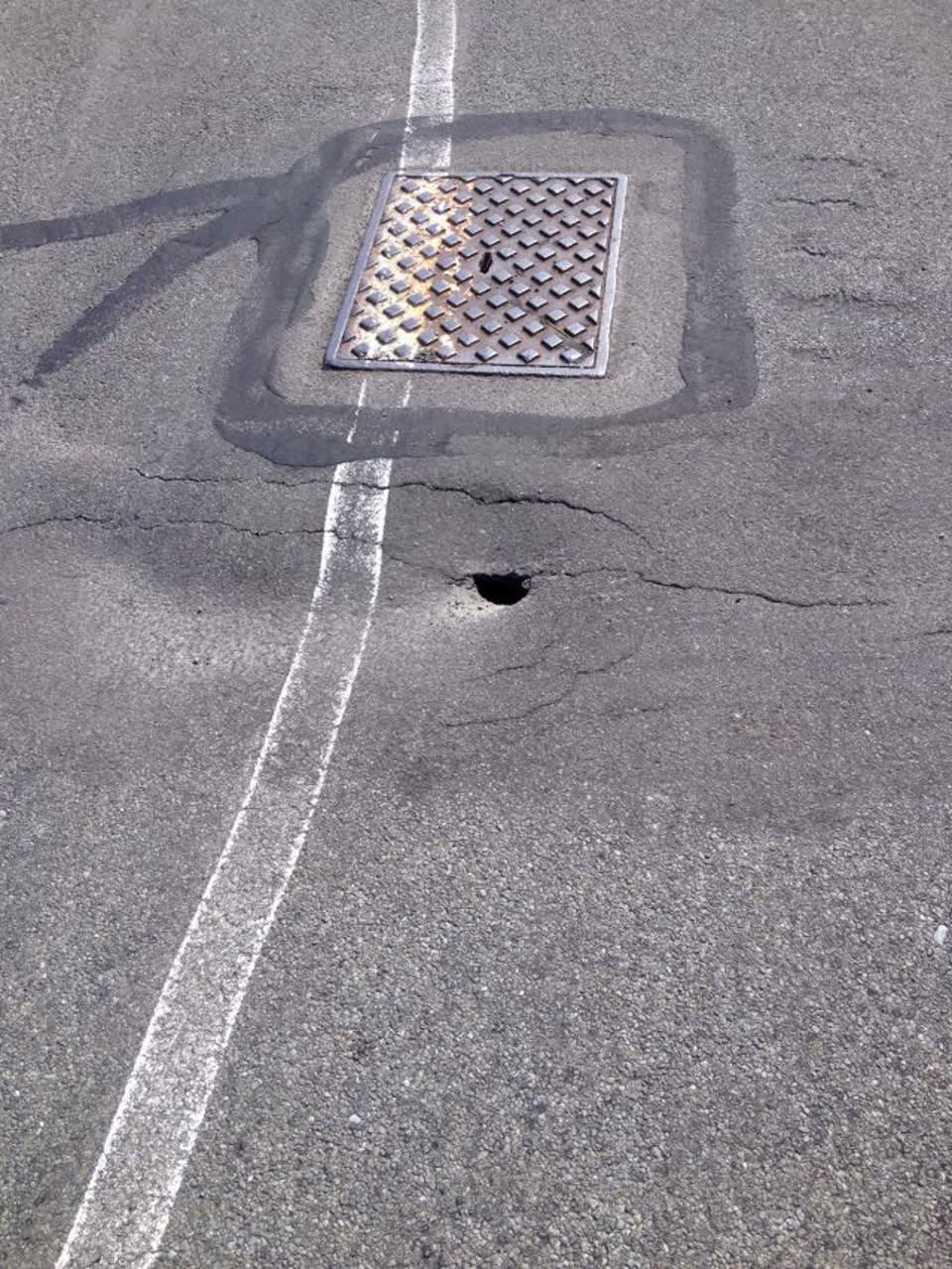 The photograph attached to this roading/streets report