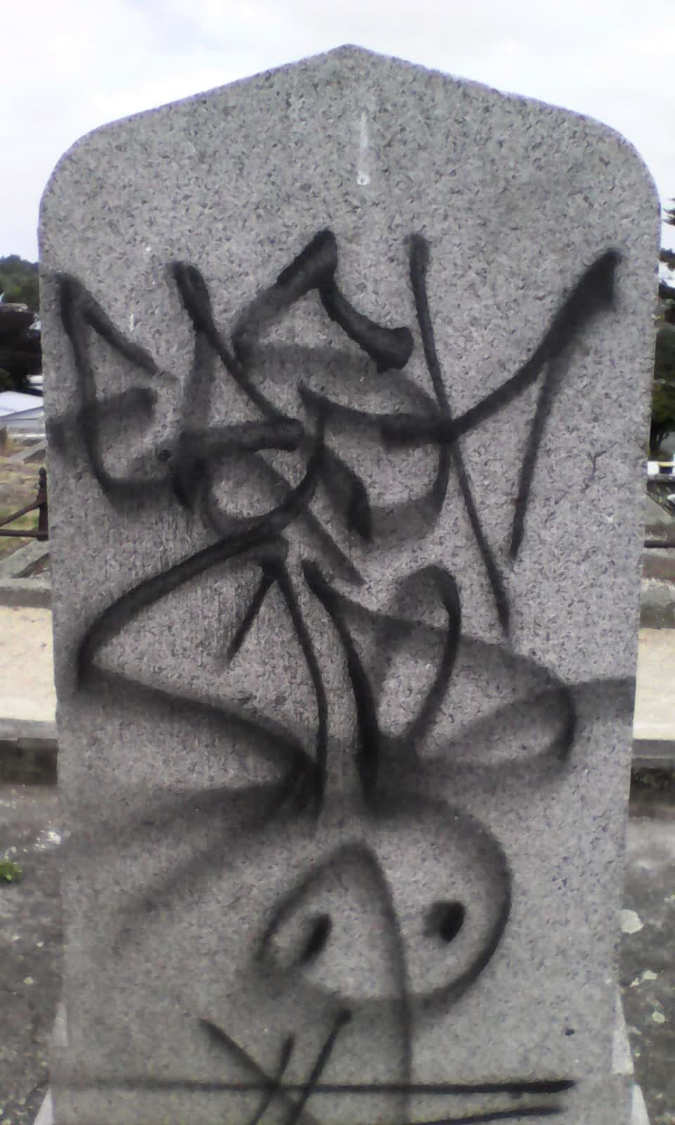 The photograph attached to this graffiti report