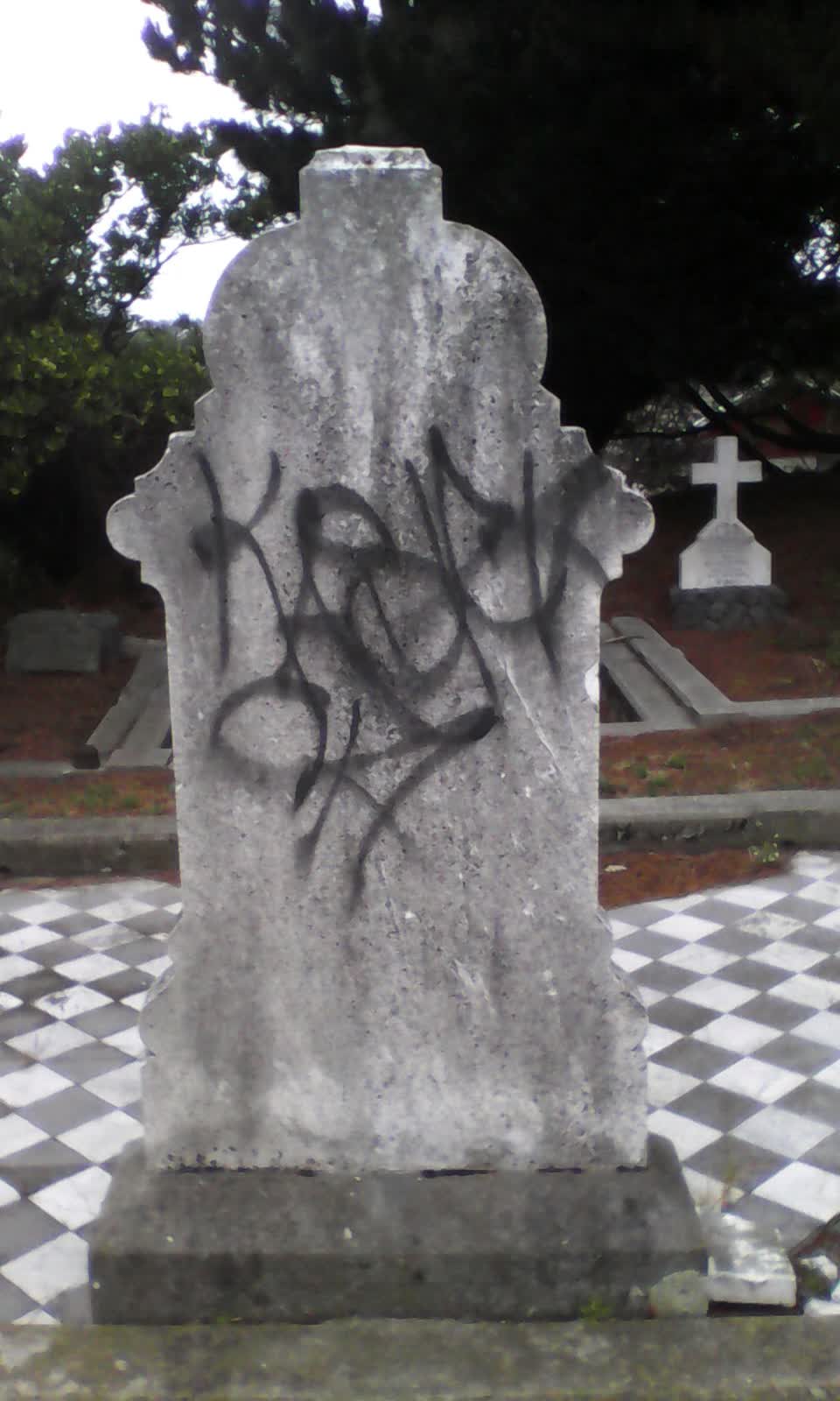 The photograph attached to this graffiti report