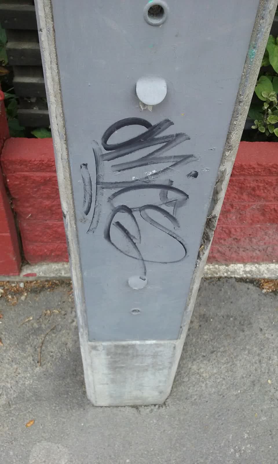 The photograph attached to this graffiti report