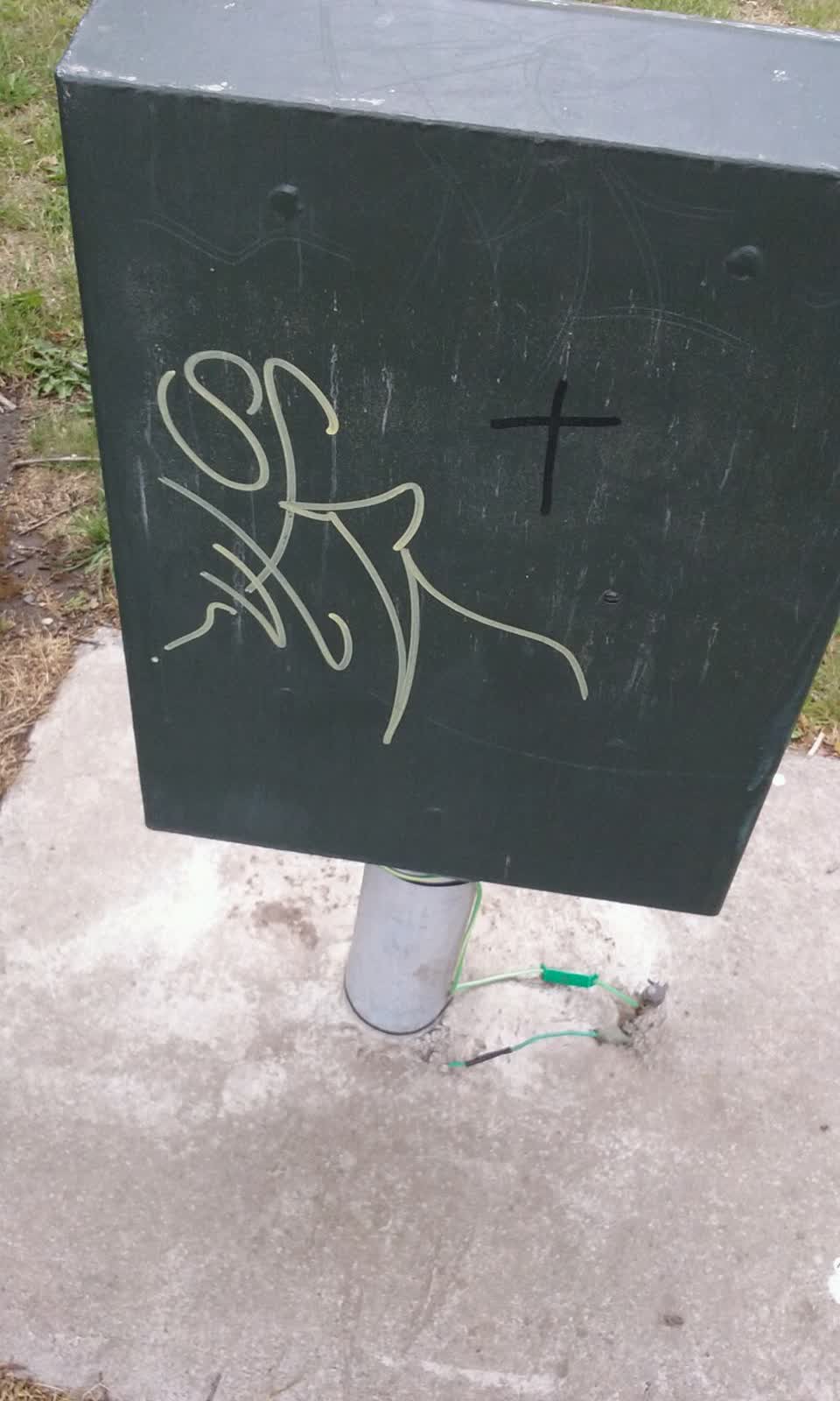 The photograph attached to this graffiti report