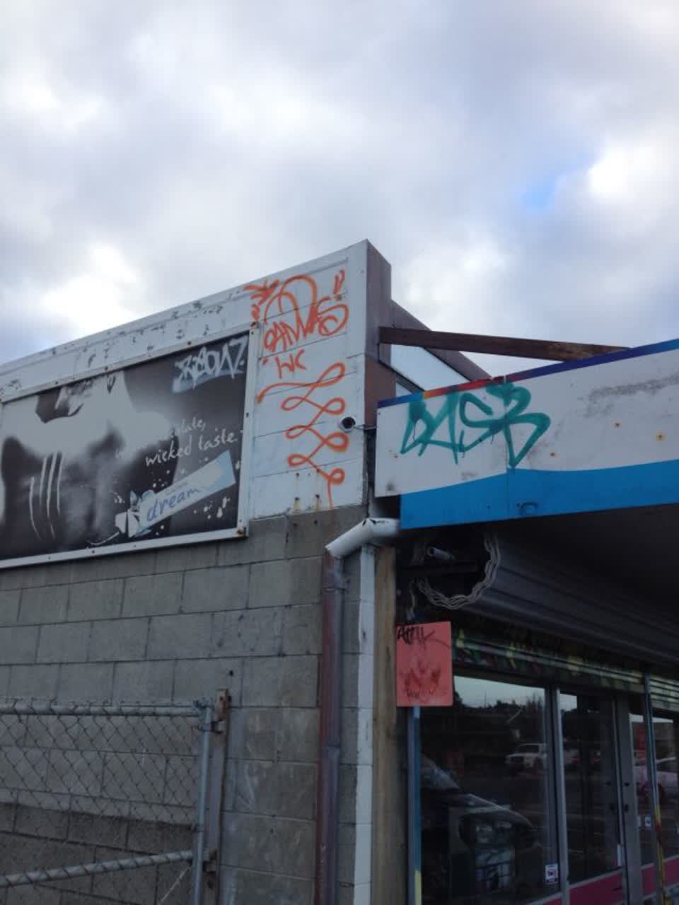 The photograph attached to this graffiti report
