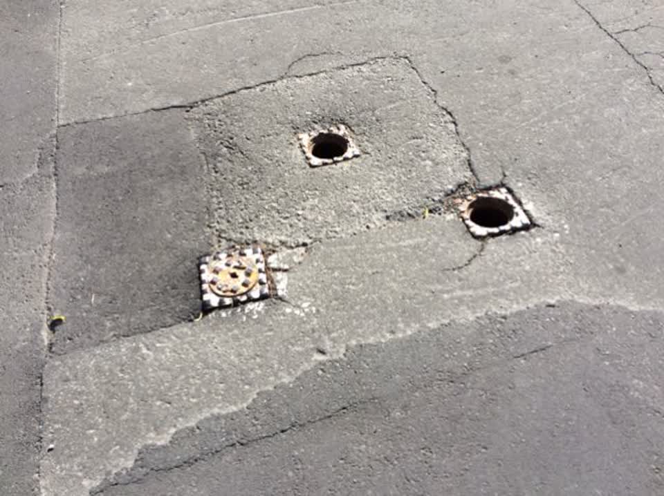 The photograph attached to this roading/streets report