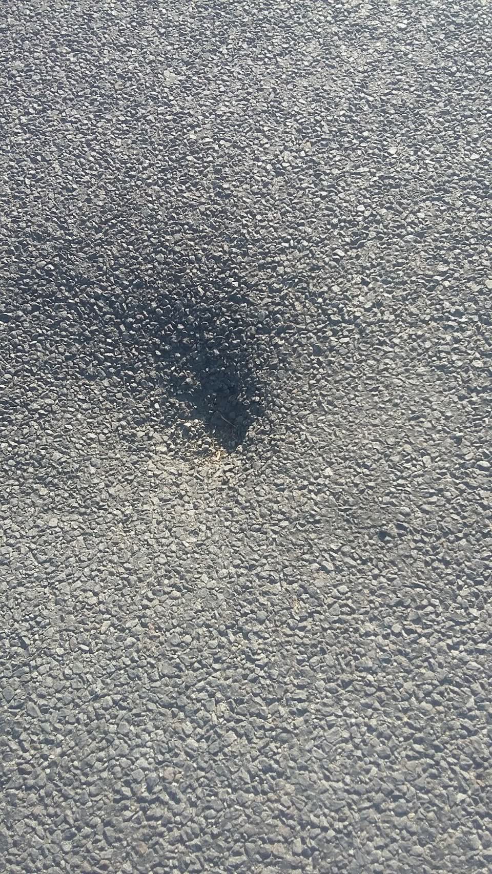 The photograph attached to this roading/streets report