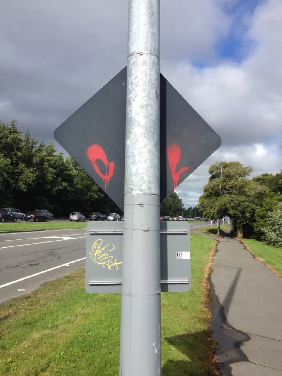 The photograph attached to this graffiti report
