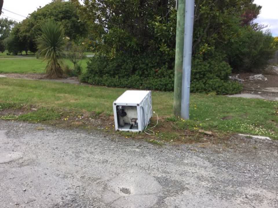 The photograph attached to this rubbish/recycling report