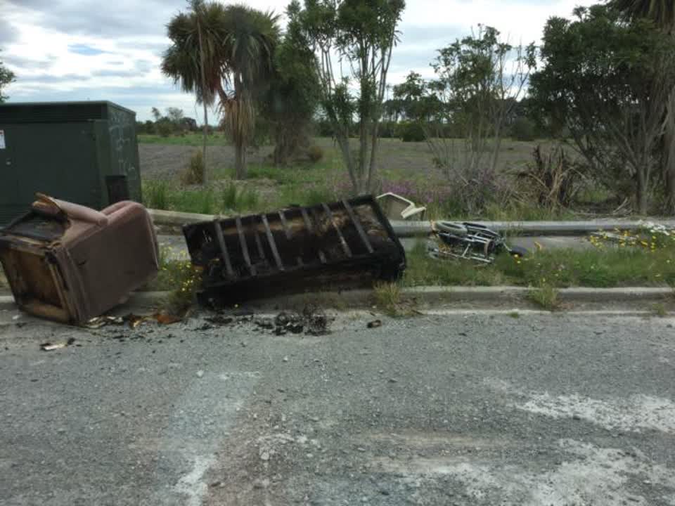 The photograph attached to this rubbish/recycling report