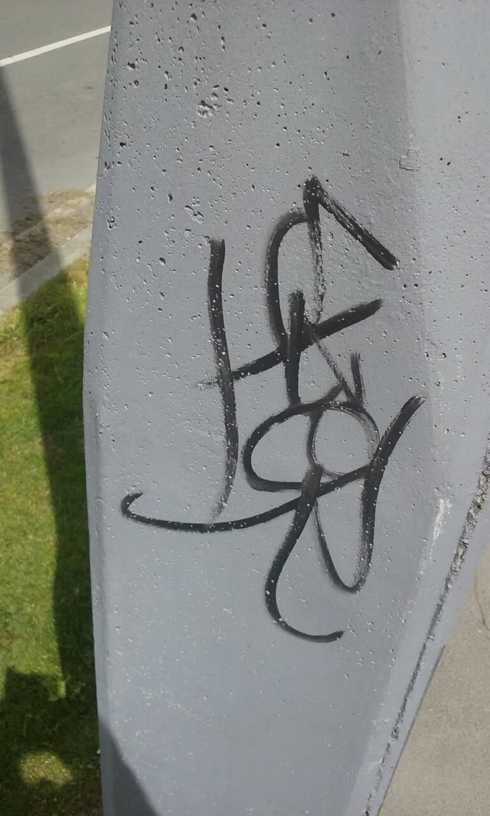 The photograph attached to this graffiti report