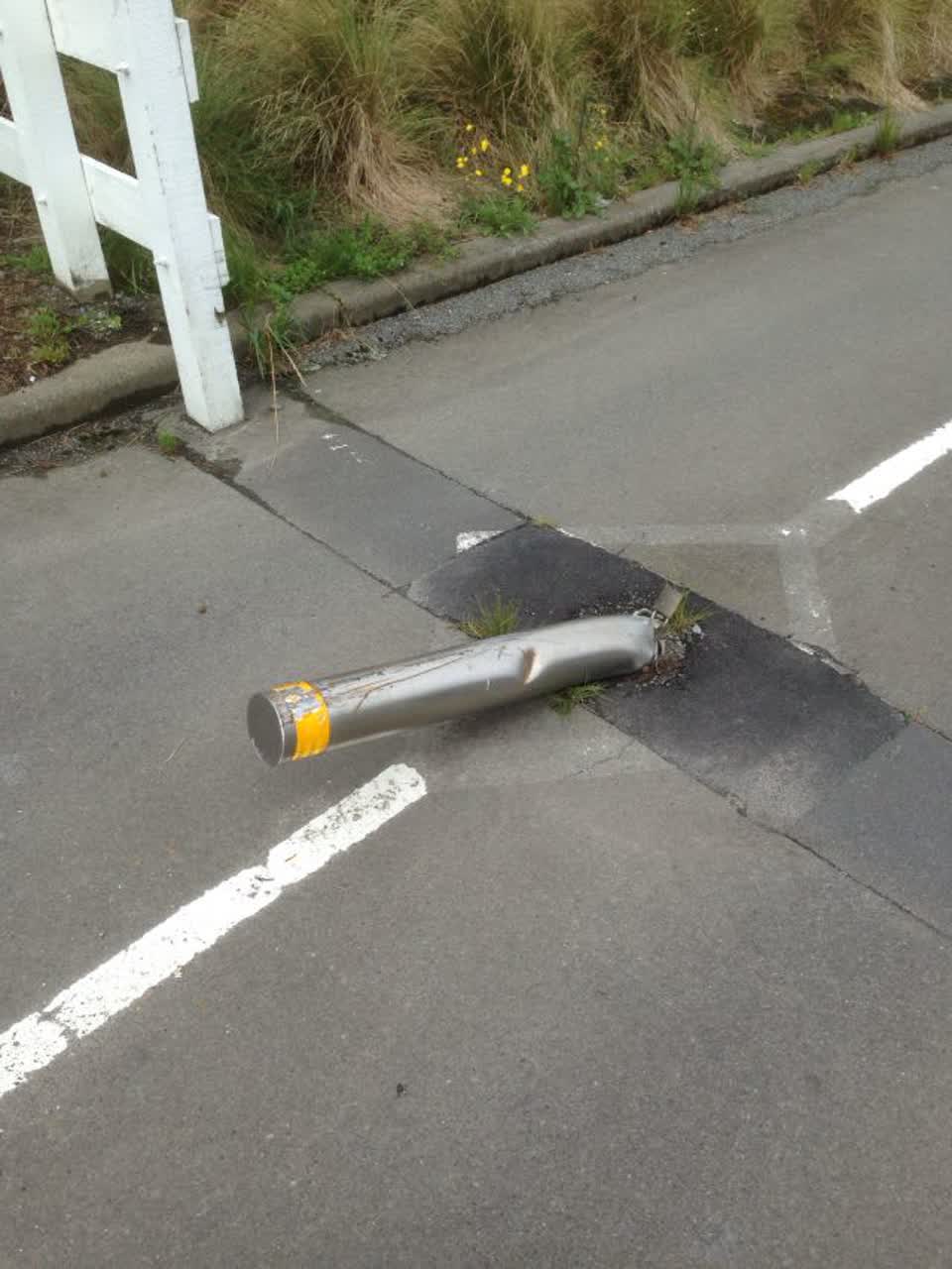 The photograph attached to this roading/streets report