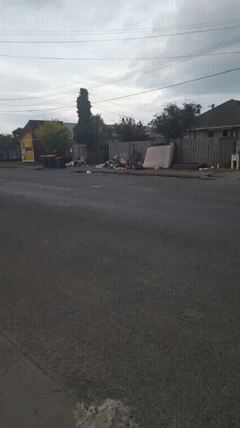 Rubbish/Recycling, a report photo