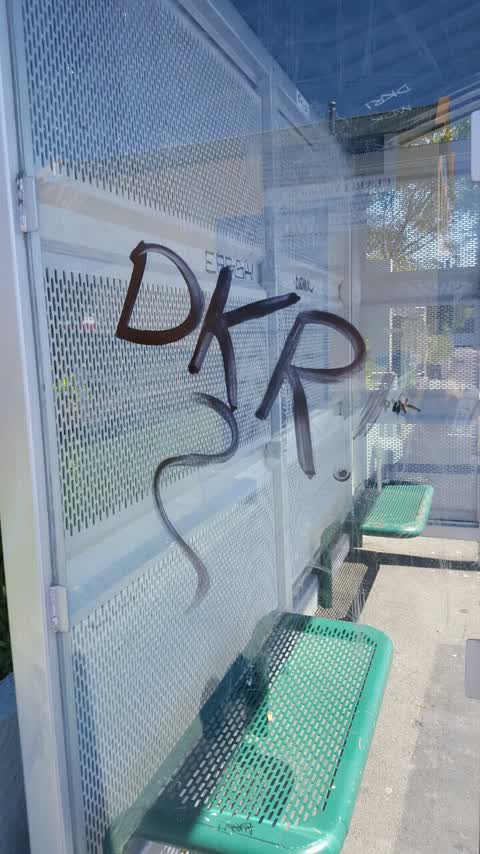Graffiti, a report photo