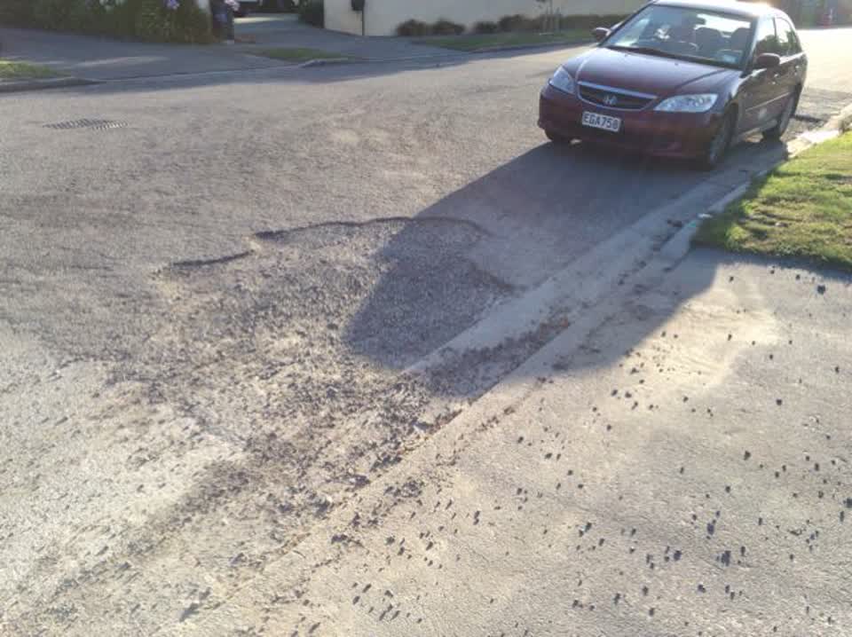 The photograph attached to this roading/streets report