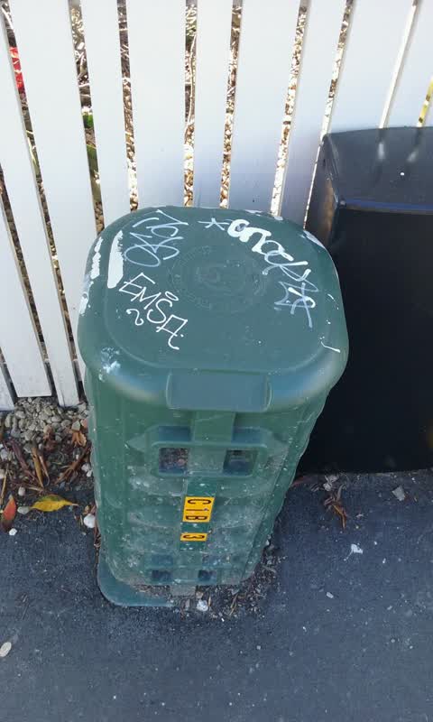 Graffiti, a report photo