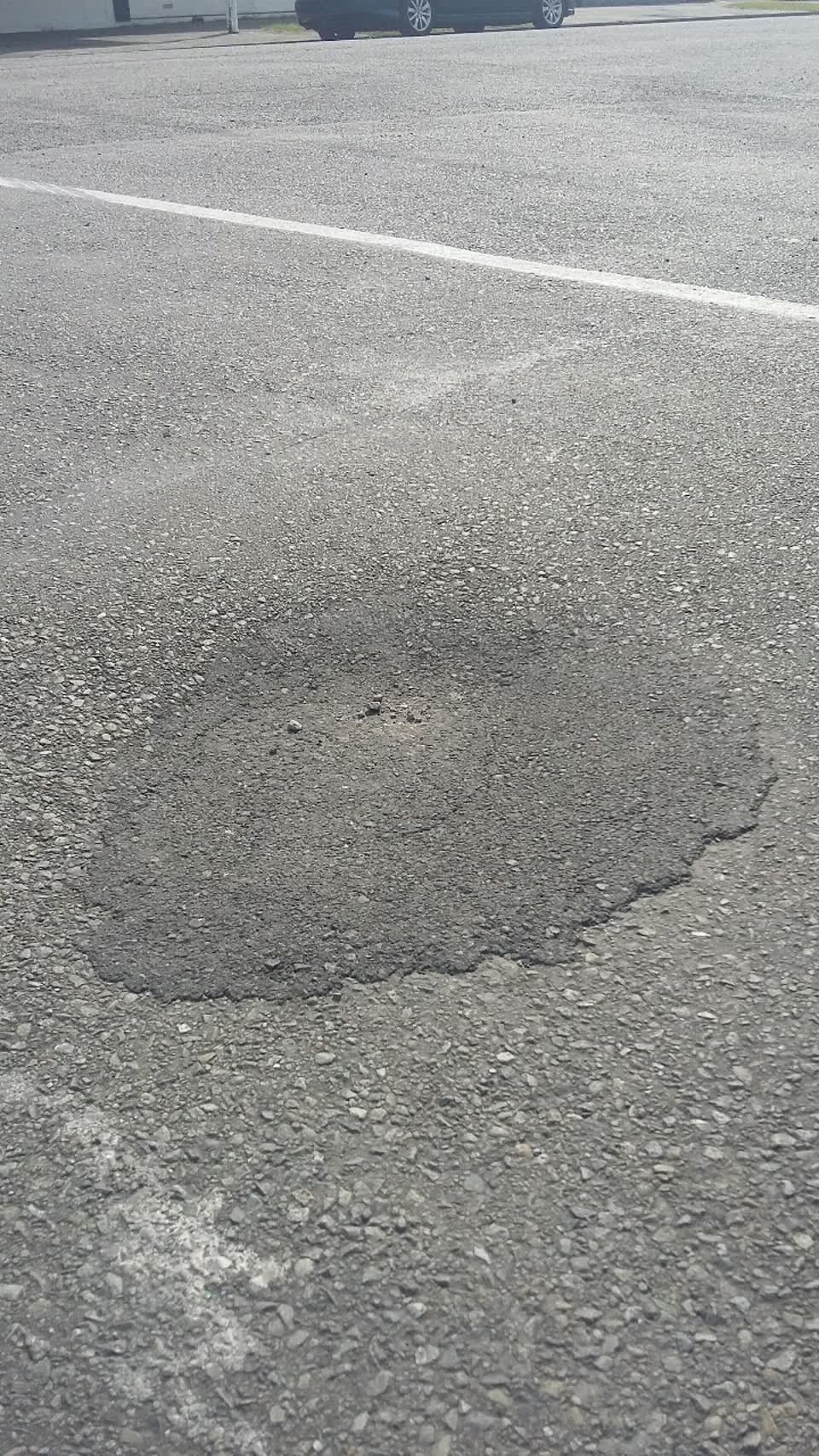 The photograph attached to this roading/streets report