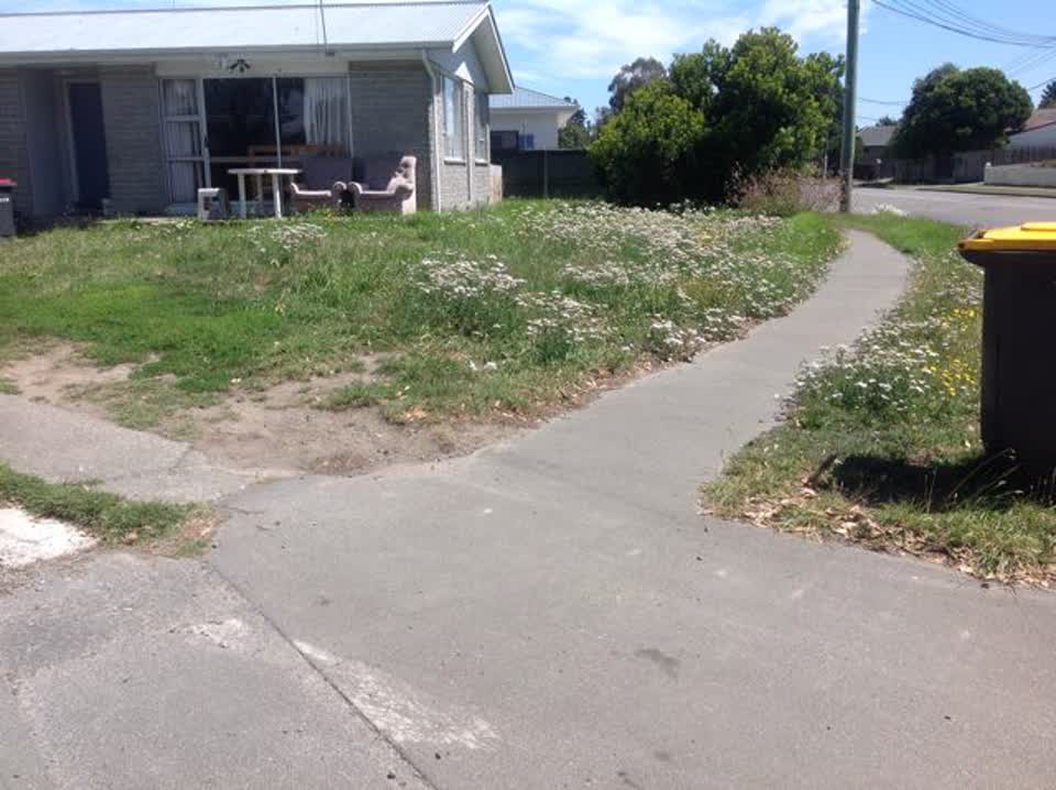 The photograph attached to this roading/streets report