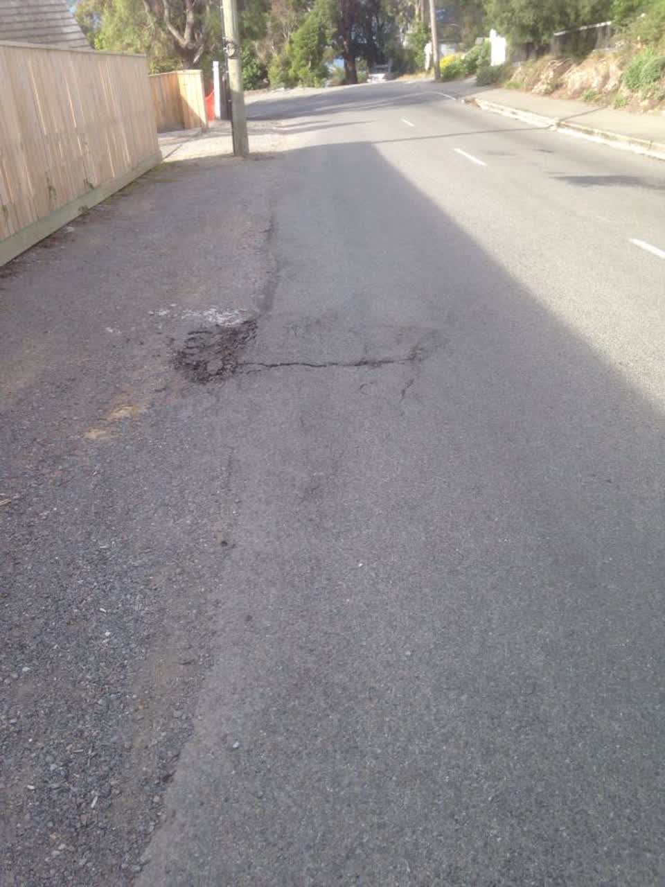 The photograph attached to this roading/streets report